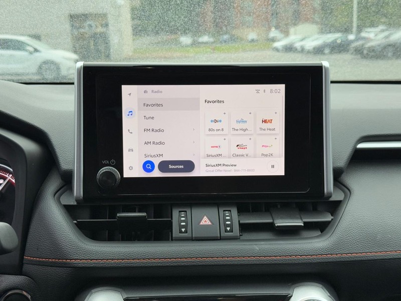 Toyota RAV4 Vehicle Image 14