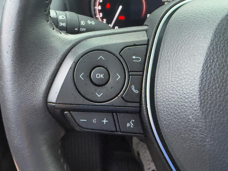 Toyota RAV4 Vehicle Image 18