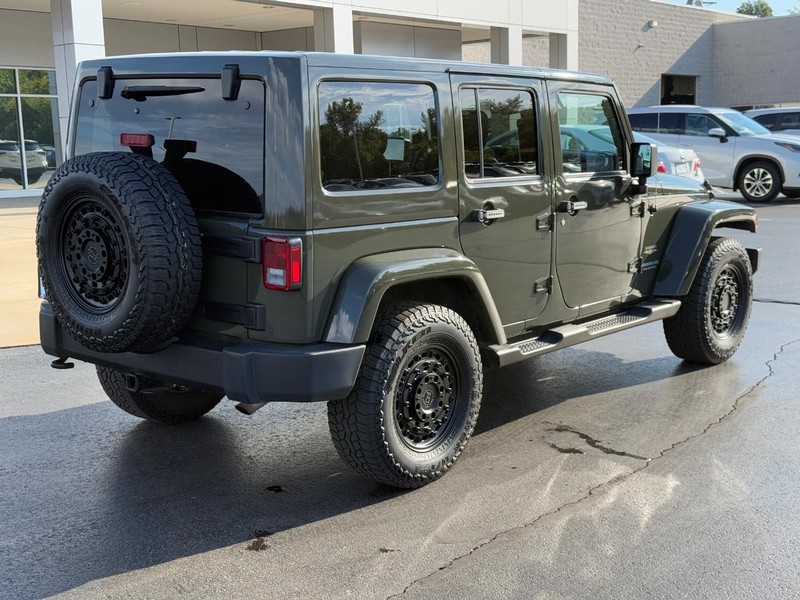 Jeep Wrangler Unlimited Vehicle Image 3