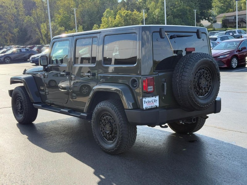 Jeep Wrangler Unlimited Vehicle Image 6