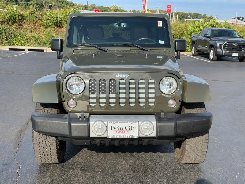 Jeep Wrangler Unlimited Vehicle Image 9