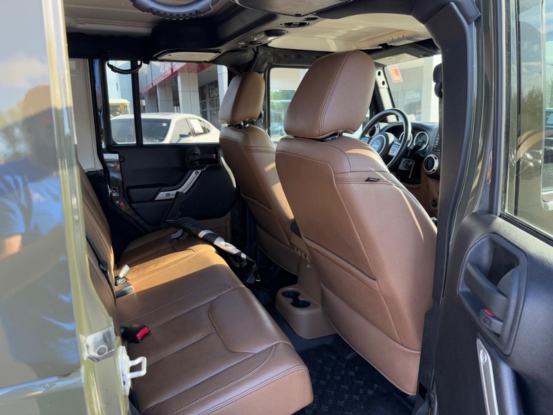 Jeep Wrangler Unlimited Vehicle Image 10