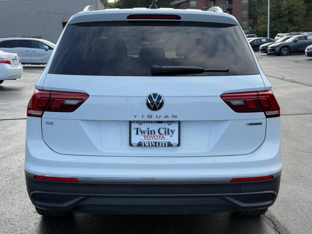 Volkswagen Tiguan Vehicle Image 5