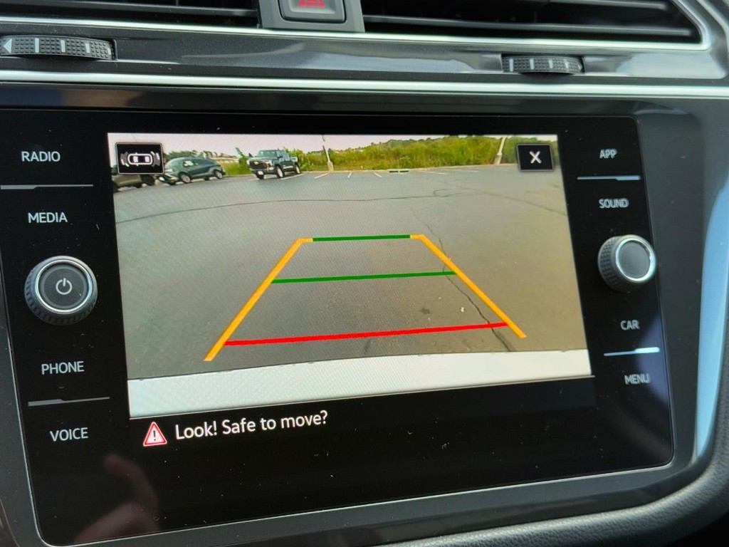 Volkswagen Tiguan Vehicle Image 20