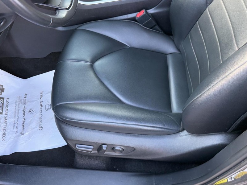 Toyota Highlander Vehicle Image 17