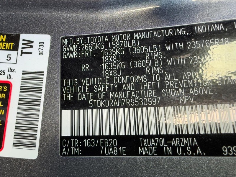 Toyota Highlander Vehicle Image 24