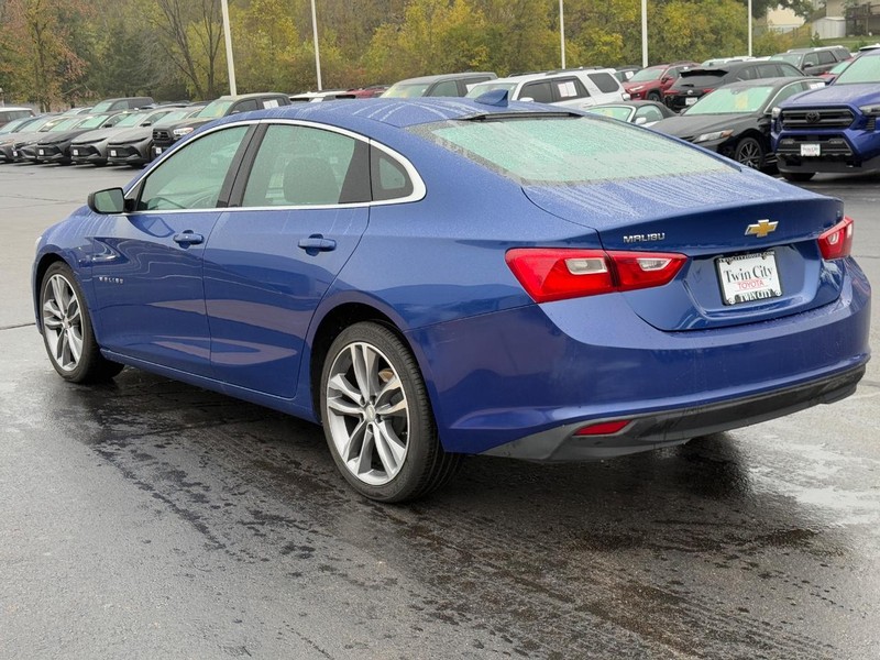 Chevrolet Malibu Vehicle Full-screen Gallery Image 07