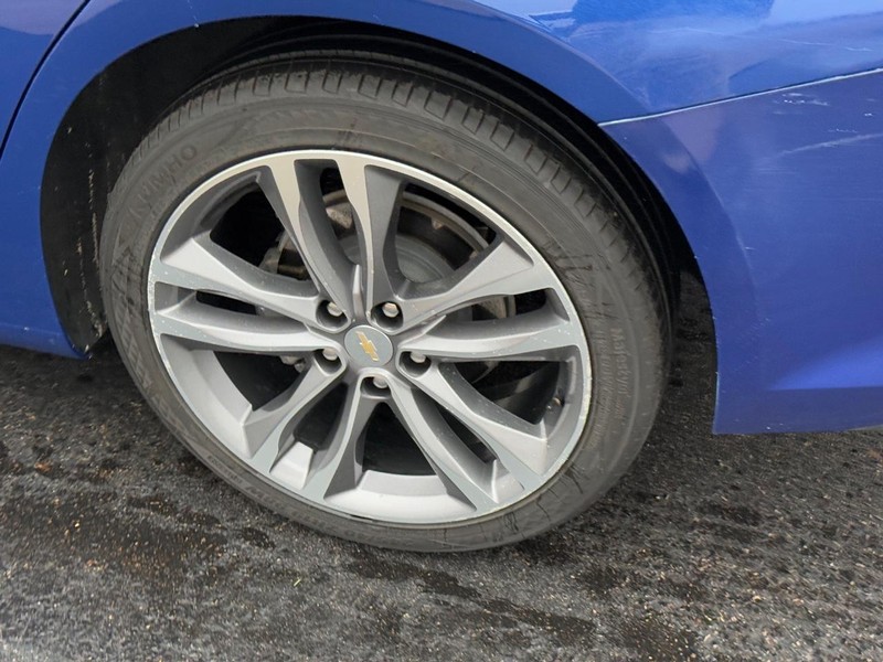 Chevrolet Malibu Vehicle Full-screen Gallery Image 08