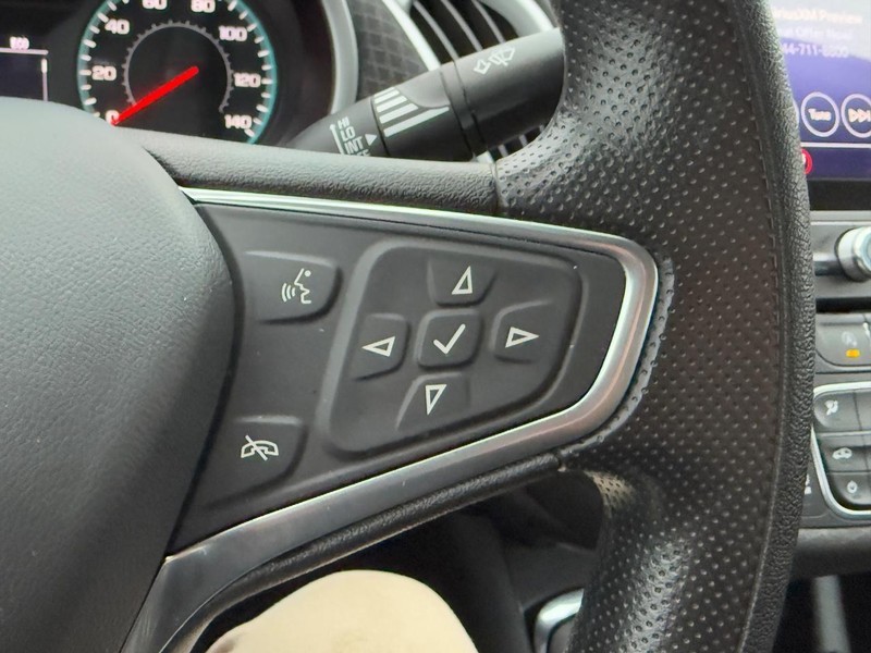 Chevrolet Malibu Vehicle Full-screen Gallery Image 18