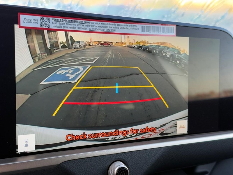 Toyota Crown Signia Vehicle Image 16