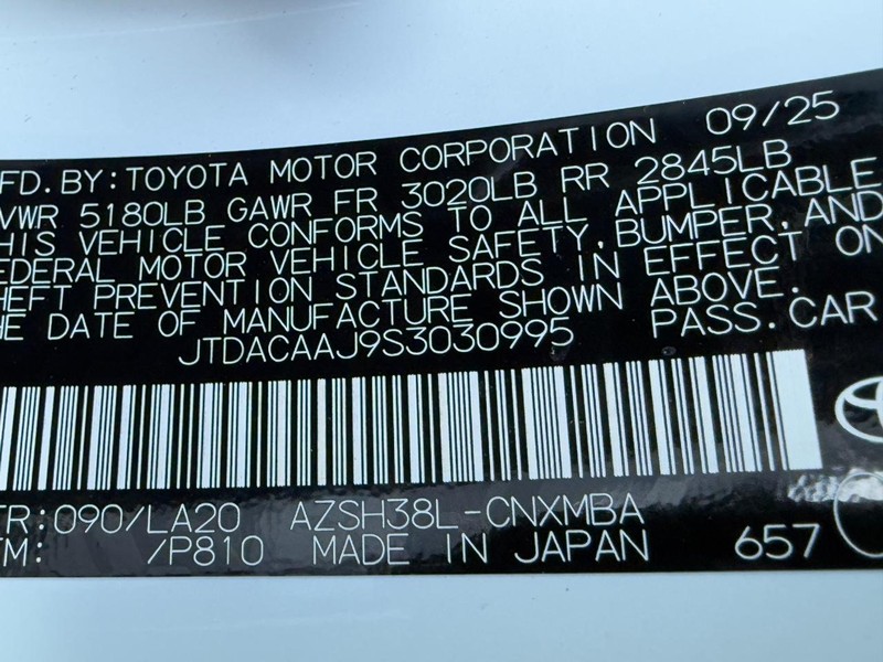 Toyota Crown Signia Vehicle Image 18