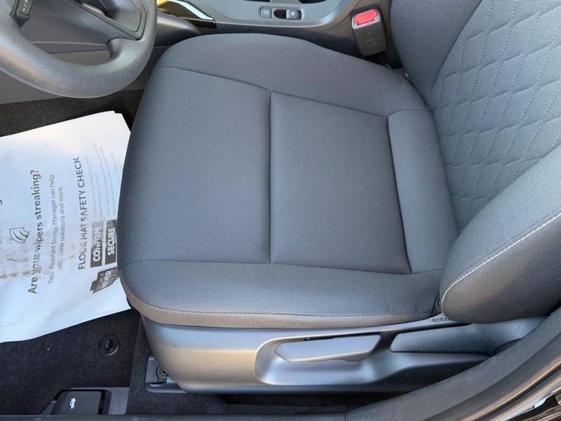 Toyota Corolla Vehicle Image 11