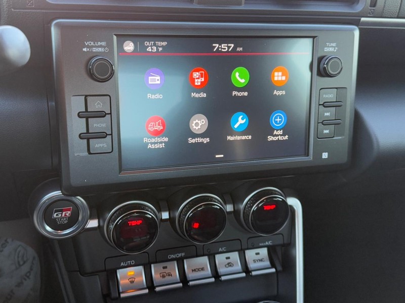 Toyota GR86 Vehicle Image 15