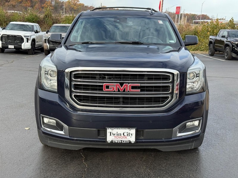 GMC Yukon XL Vehicle Image 10