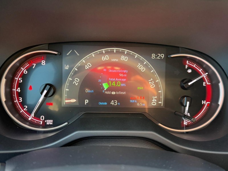 Toyota RAV4 Vehicle Image 15