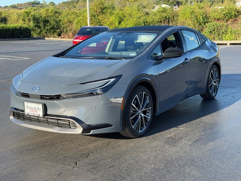 Toyota Prius Vehicle Image 9