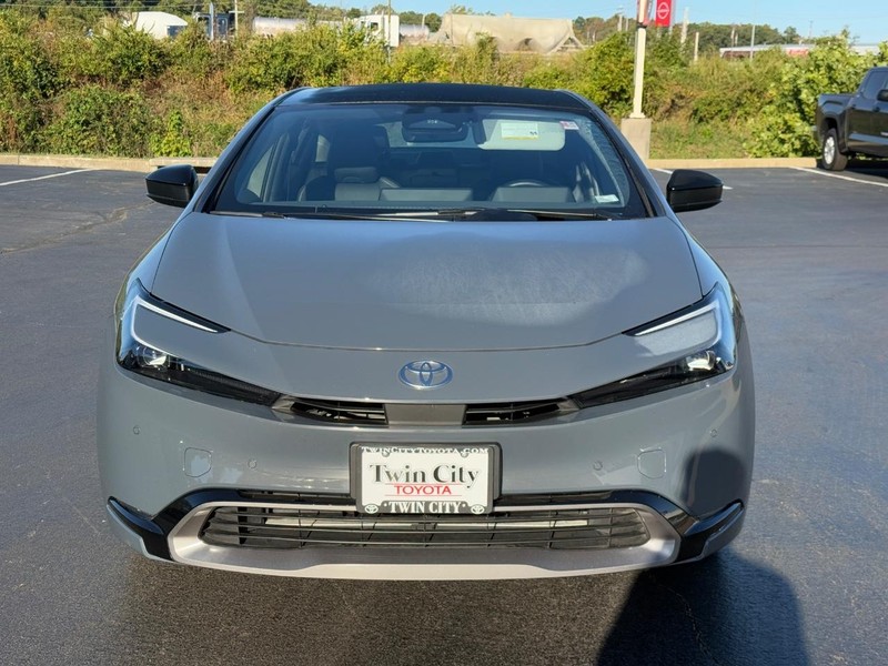 Toyota Prius Vehicle Image 10