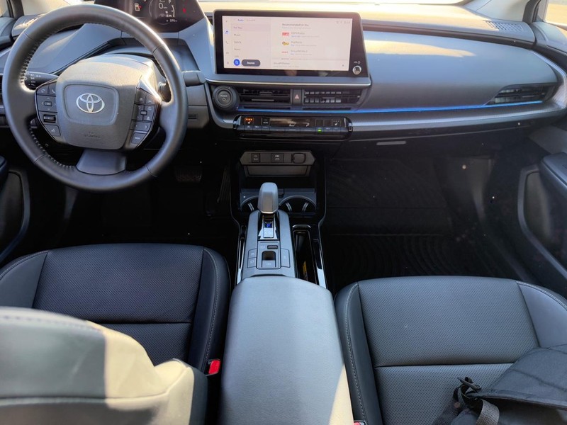 Toyota Prius Vehicle Image 12