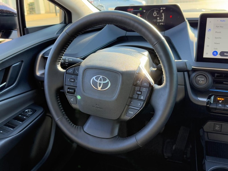 Toyota Prius Vehicle Image 13