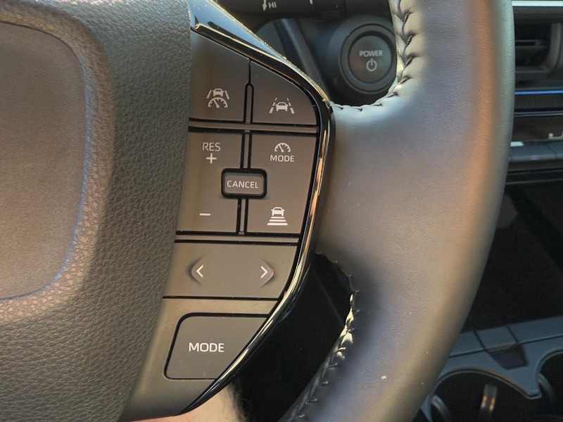 Toyota Prius Vehicle Image 18