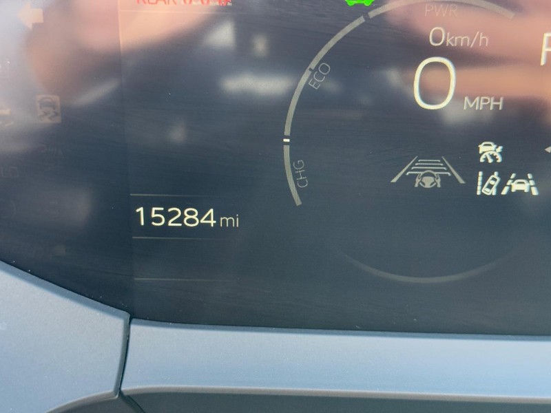 Toyota Prius Vehicle Image 20