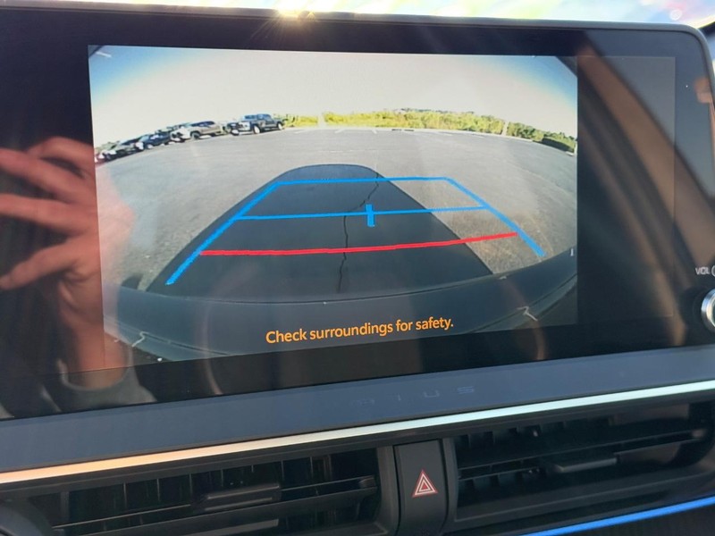 Toyota Prius Vehicle Image 21