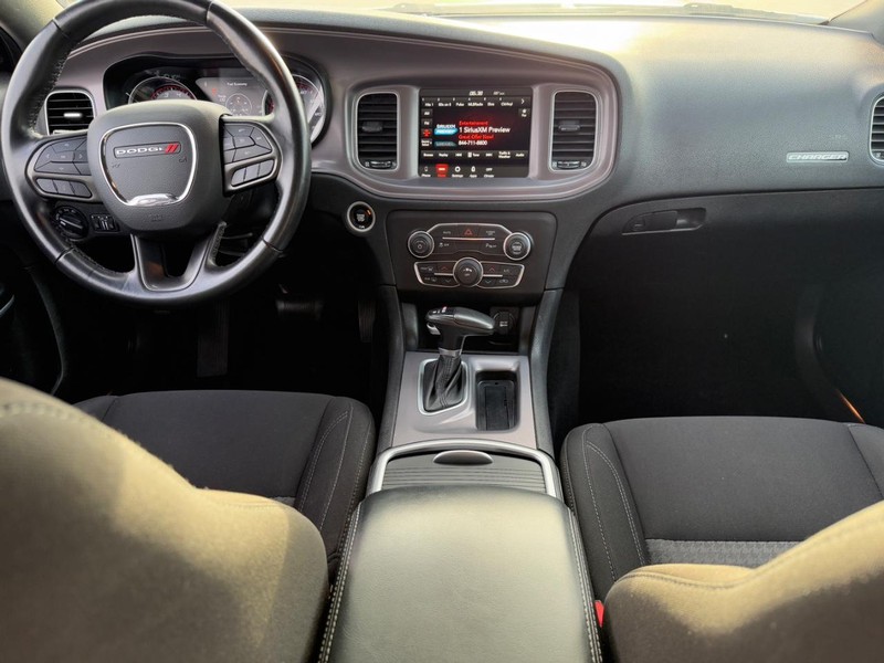 Dodge Charger Vehicle Full-screen Gallery Image 11