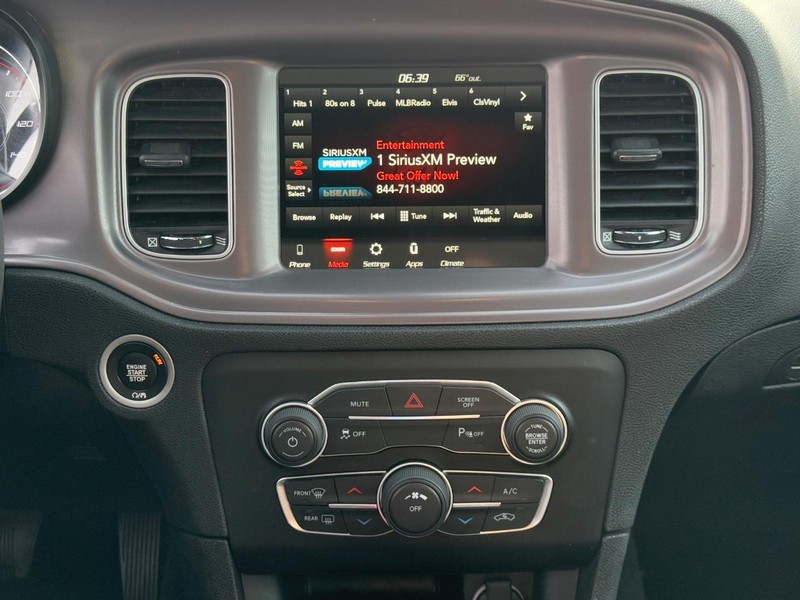 Dodge Charger Vehicle Full-screen Gallery Image 13