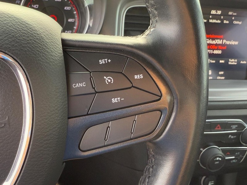 Dodge Charger Vehicle Full-screen Gallery Image 17