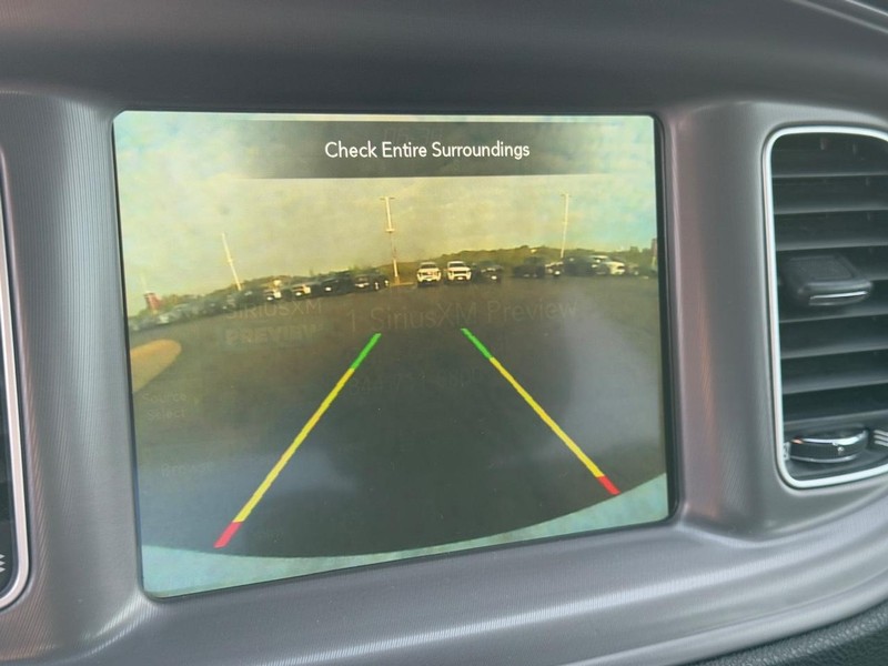 Dodge Charger Vehicle Full-screen Gallery Image 20