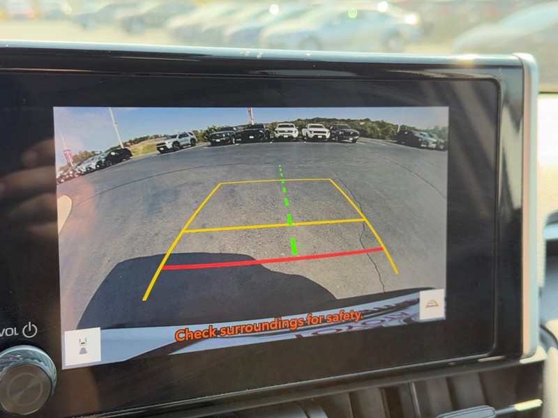 Toyota RAV4 Vehicle Image 21