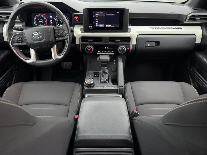 Toyota Tacoma 4WD Vehicle Image 12