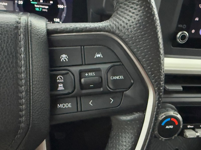 Toyota Tacoma 4WD Vehicle Image 18