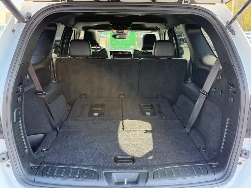 Dodge Durango Vehicle Full-screen Gallery Image 04