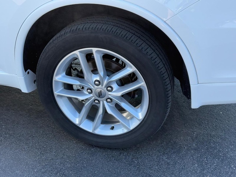 Dodge Durango Vehicle Full-screen Gallery Image 07