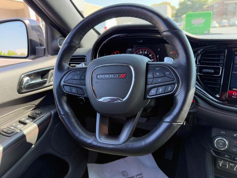 Dodge Durango Vehicle Full-screen Gallery Image 12