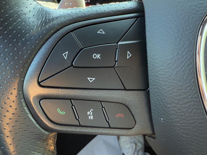 Dodge Durango Vehicle Full-screen Gallery Image 18