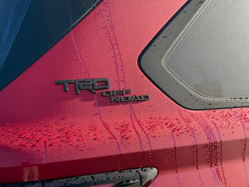 Toyota Sequoia Vehicle Image 4