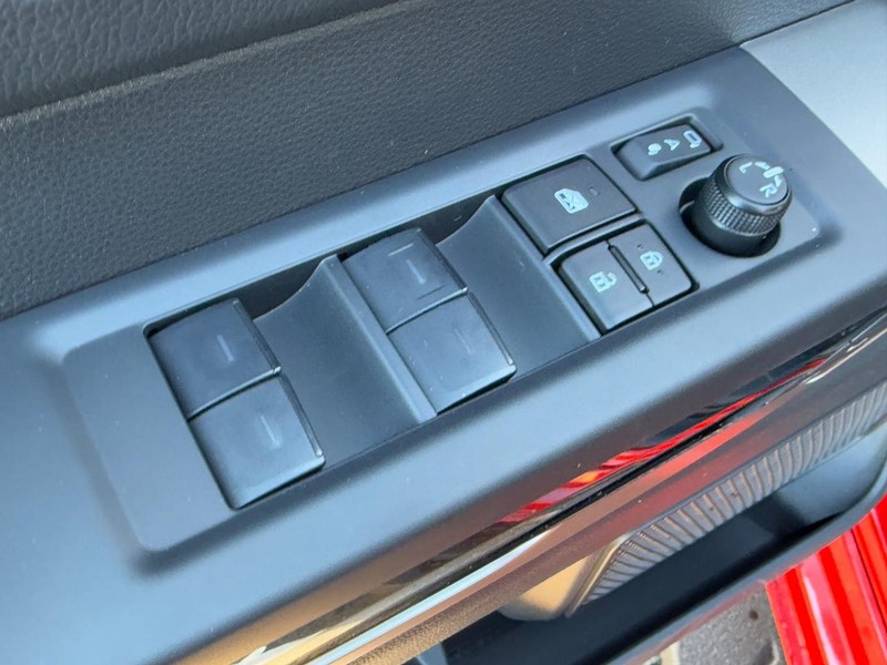 Toyota Sequoia Vehicle Image 10