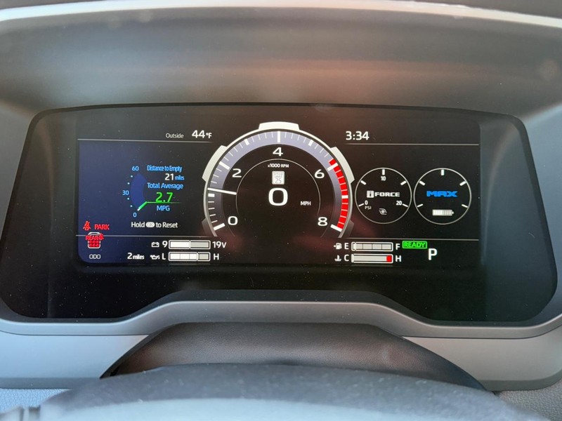 Toyota Sequoia Vehicle Image 16