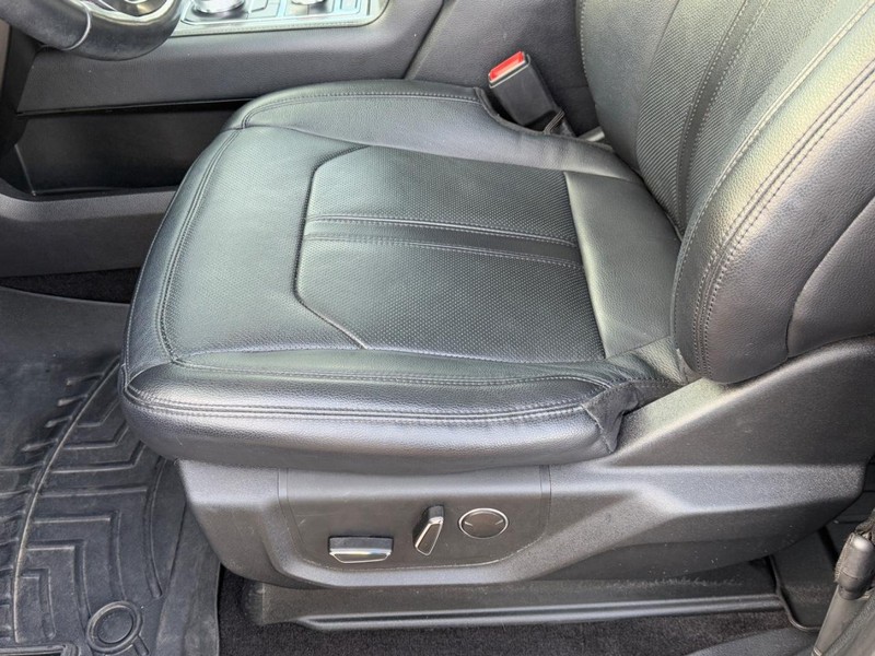 Ford Expedition Vehicle Image 18