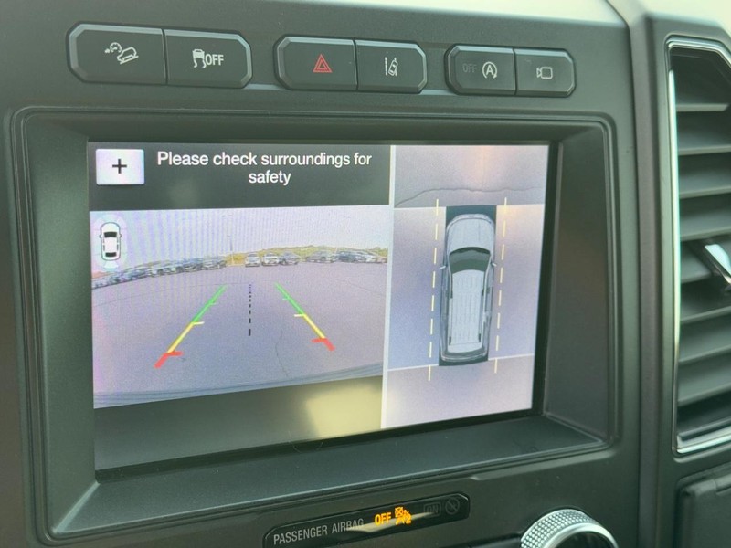 Ford Expedition Vehicle Image 24