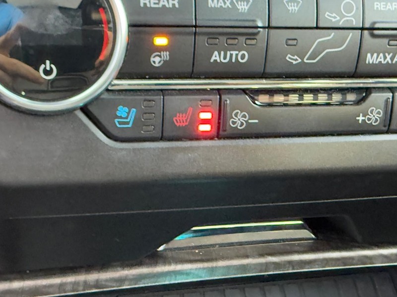 Ford Expedition Vehicle Image 25