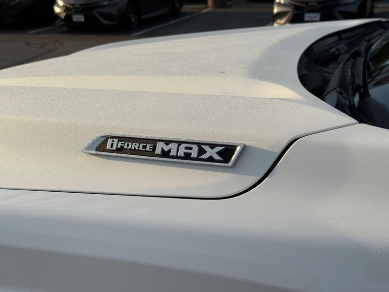 Toyota Sequoia Vehicle Image 9