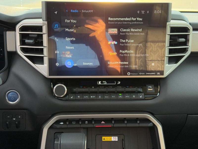 Toyota Sequoia Vehicle Image 16