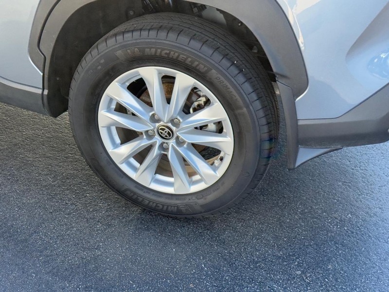 Toyota Corolla Cross Vehicle Image 8