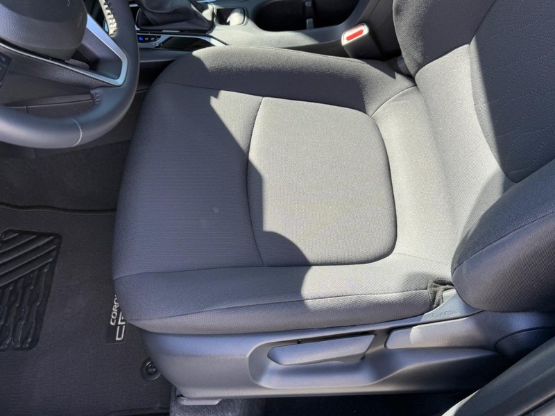 Toyota Corolla Cross Vehicle Image 16