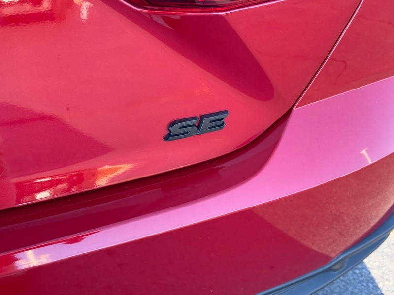 Toyota Camry Vehicle Image 6