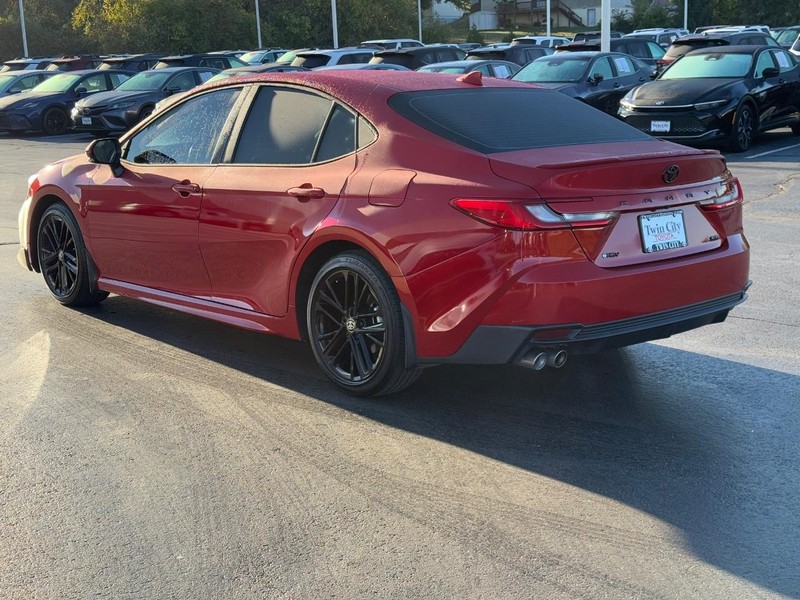 Toyota Camry Vehicle Image 7