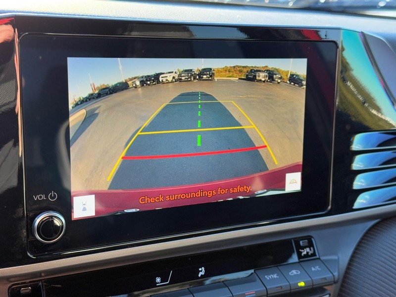 Toyota Camry Vehicle Image 21